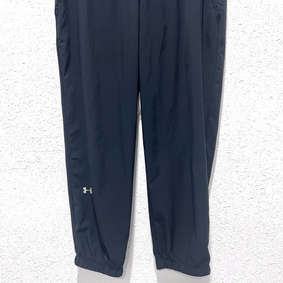 Under Armour Black Track Pants with Tapered Fit small - Picture 2 of 6